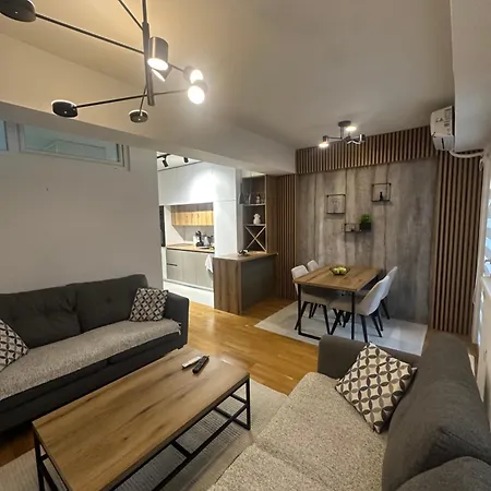 Aleksej Place Modern Near Center With Parking And Garden Apartment *