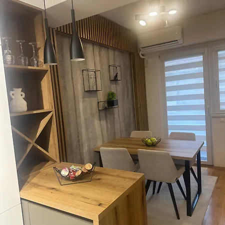 Aleksej Place Modern Near Center With Parking And Garden Apartamento Skopie