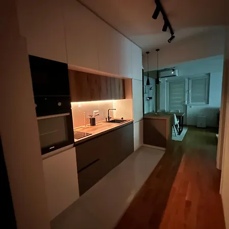 Aleksej Place Modern Near Center With Parking And Garden Skopje