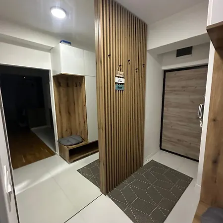 Aleksej Place Modern Near Center With Parking And Garden Apartment