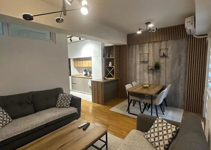 Aleksej Place Modern Near Center With Parking And Garden Apartment *