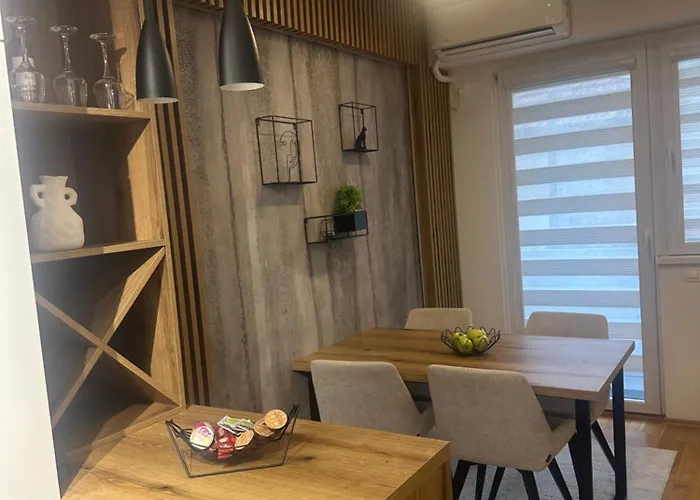 Aleksej Place Modern Near Center With Parking And Garden Apartment Skopje