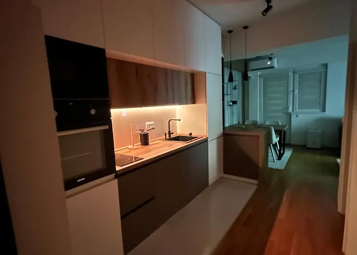 Aleksej Place Modern Near Center With Parking And Garden Skopie